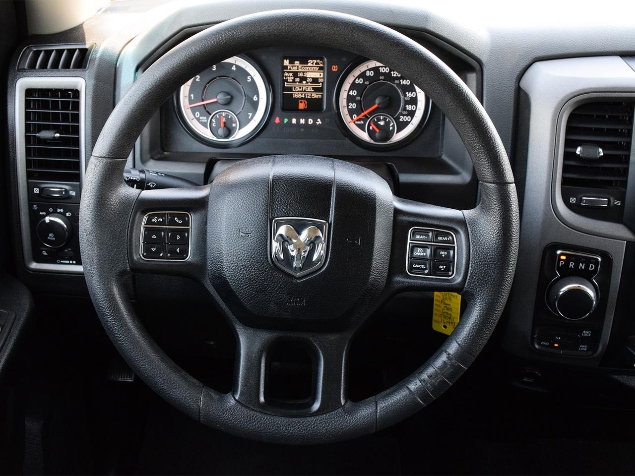 2018 RAM 1500 Express Crew Cab 4x4 ~HEMI ~Bluetooth ~Camera ~20s Photo