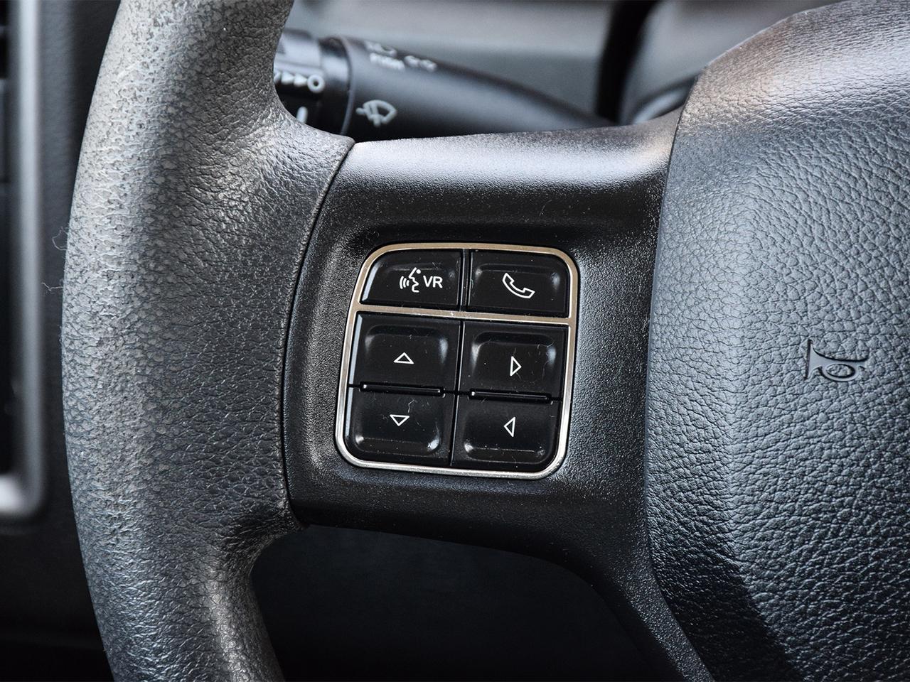 2018 RAM 1500 Express Crew Cab 4x4 ~HEMI ~Bluetooth ~Camera ~20s Photo