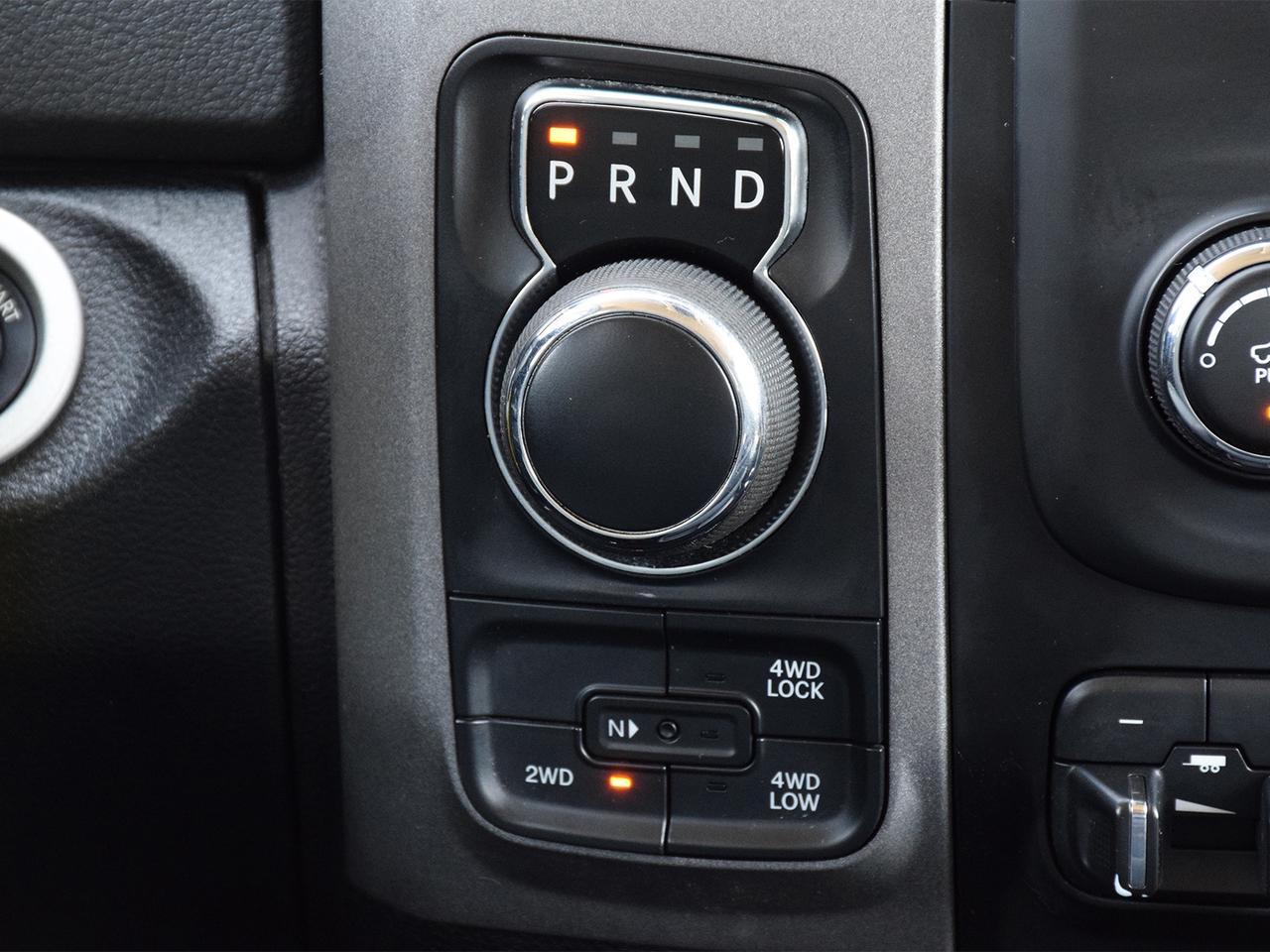 2018 RAM 1500 Express Crew Cab 4x4 ~HEMI ~Bluetooth ~Camera ~20s Photo
