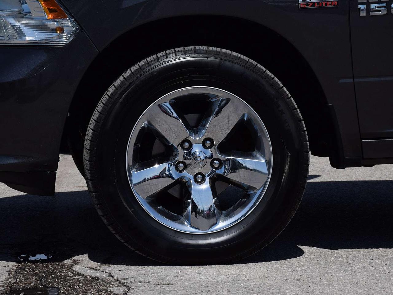 2018 RAM 1500 Express Crew Cab 4x4 ~HEMI ~Bluetooth ~Camera ~20s Photo