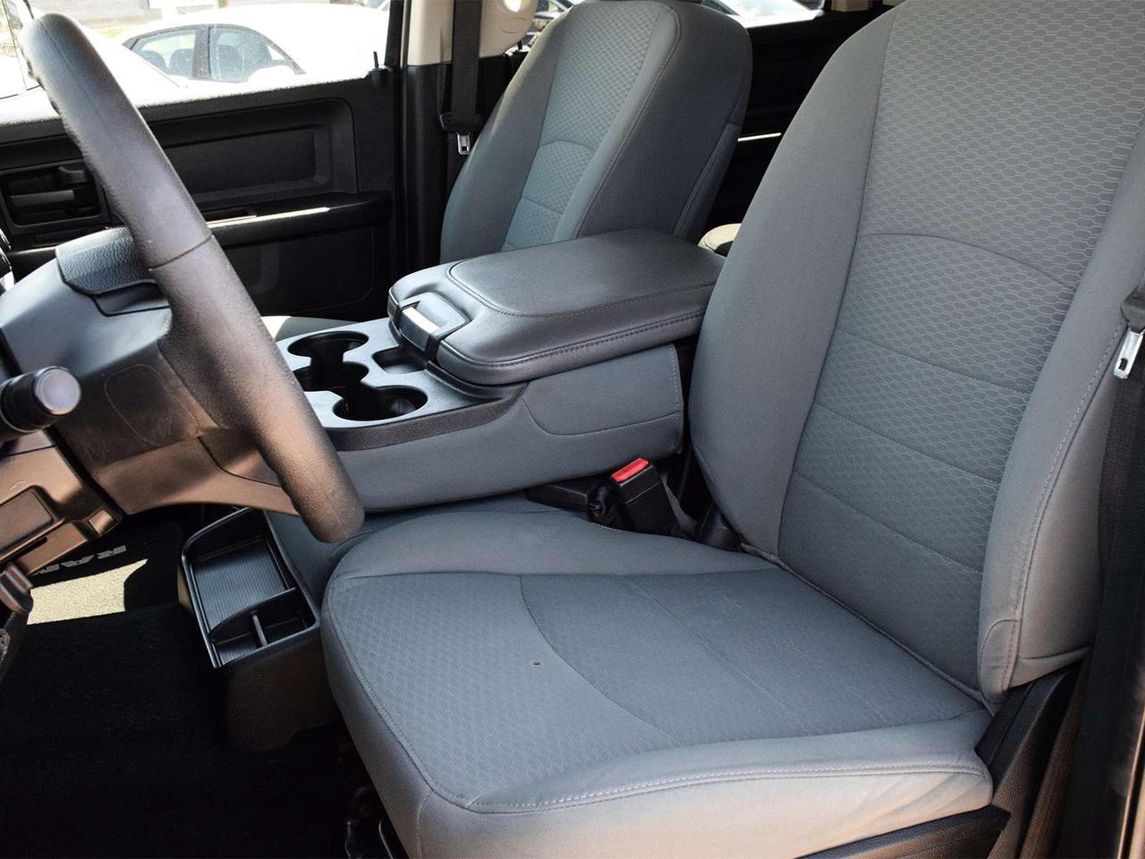 2018 RAM 1500 Express Crew Cab 4x4 ~HEMI ~Bluetooth ~Camera ~20s Photo
