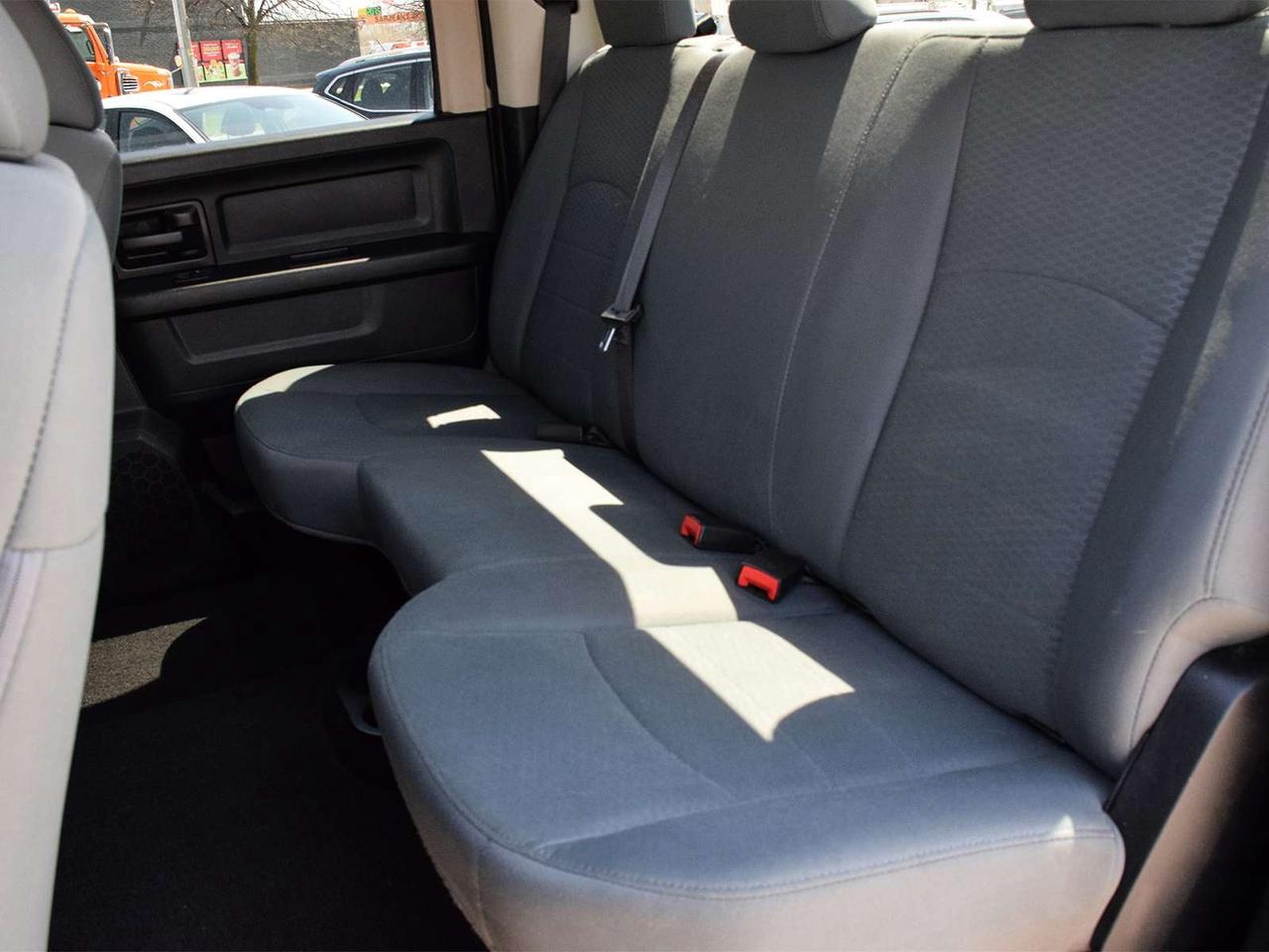 2018 RAM 1500 Express Crew Cab 4x4 ~HEMI ~Bluetooth ~Camera ~20s Photo