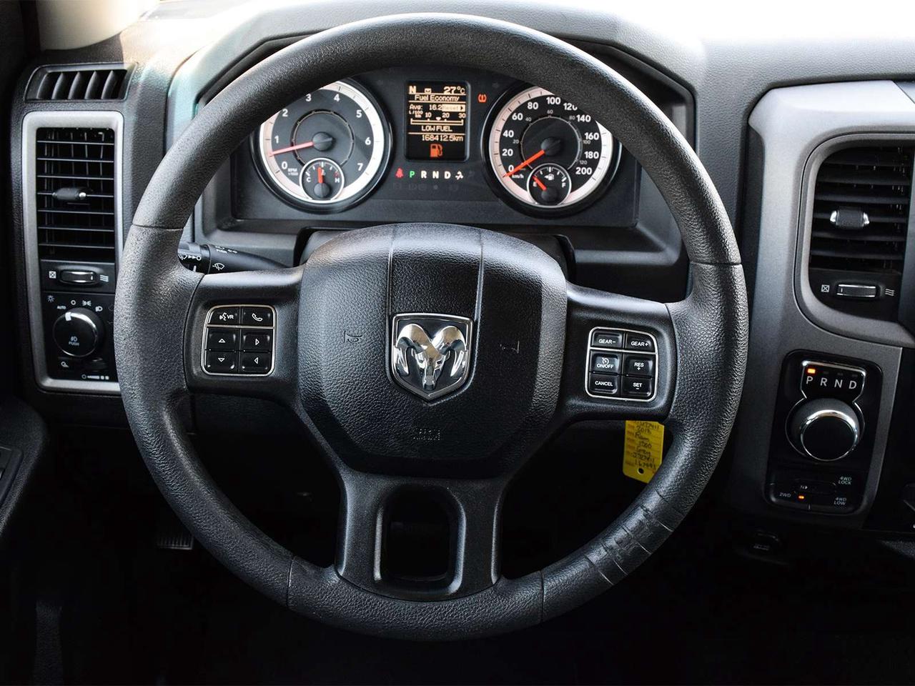 2018 RAM 1500 Express Crew Cab 4x4 ~HEMI ~Bluetooth ~Camera ~20s Photo