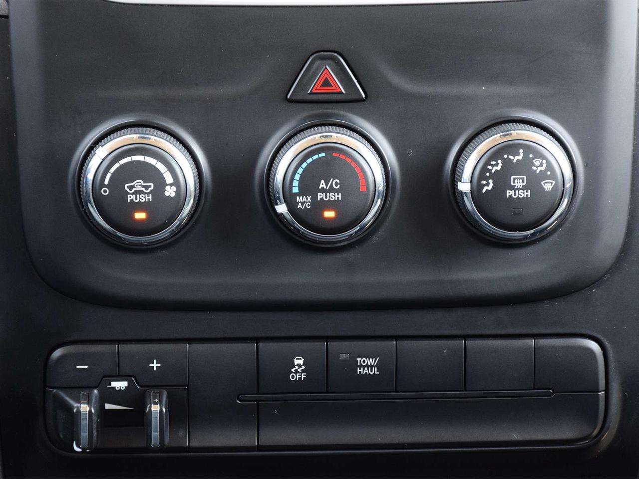 2018 RAM 1500 Express Crew Cab 4x4 ~HEMI ~Bluetooth ~Camera ~20s Photo