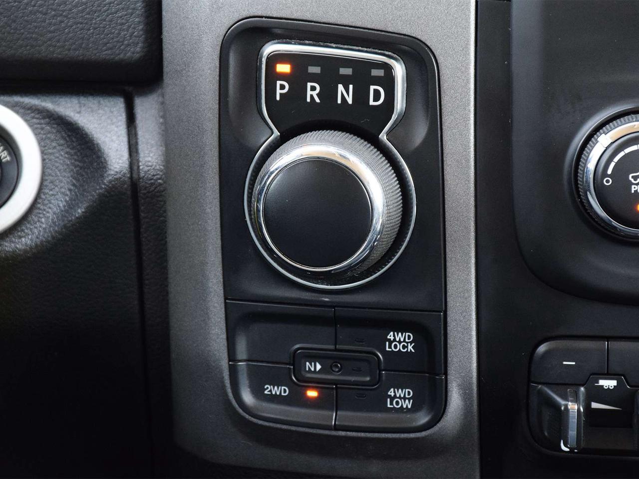 2018 RAM 1500 Express Crew Cab 4x4 ~HEMI ~Bluetooth ~Camera ~20s Photo