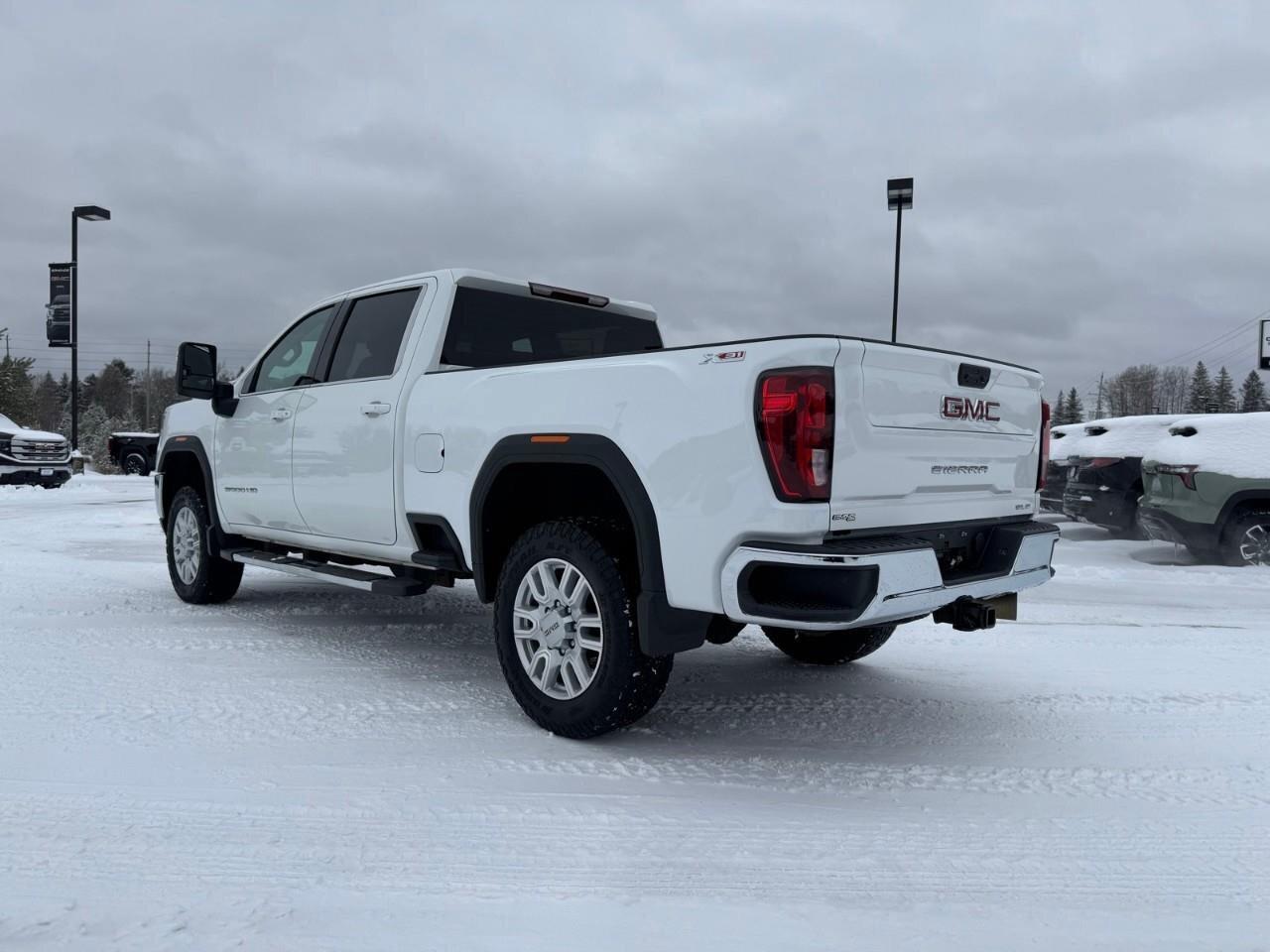 2023 GMC SIERRA 2500HD SLETrailer Brake Controller   Remote Start   Heate Photo2