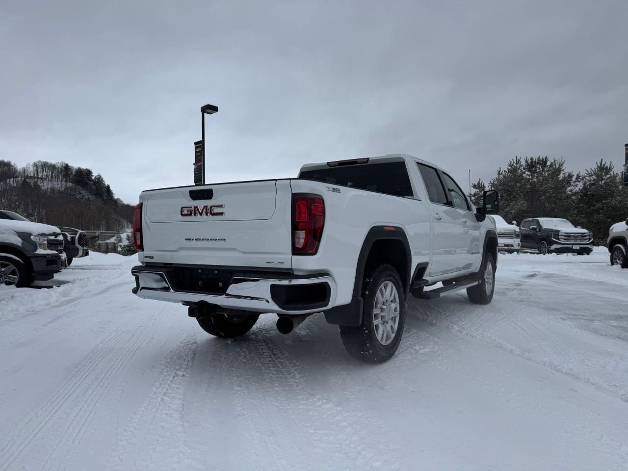 2023 GMC SIERRA 2500HD SLETrailer Brake Controller   Remote Start   Heate Photo