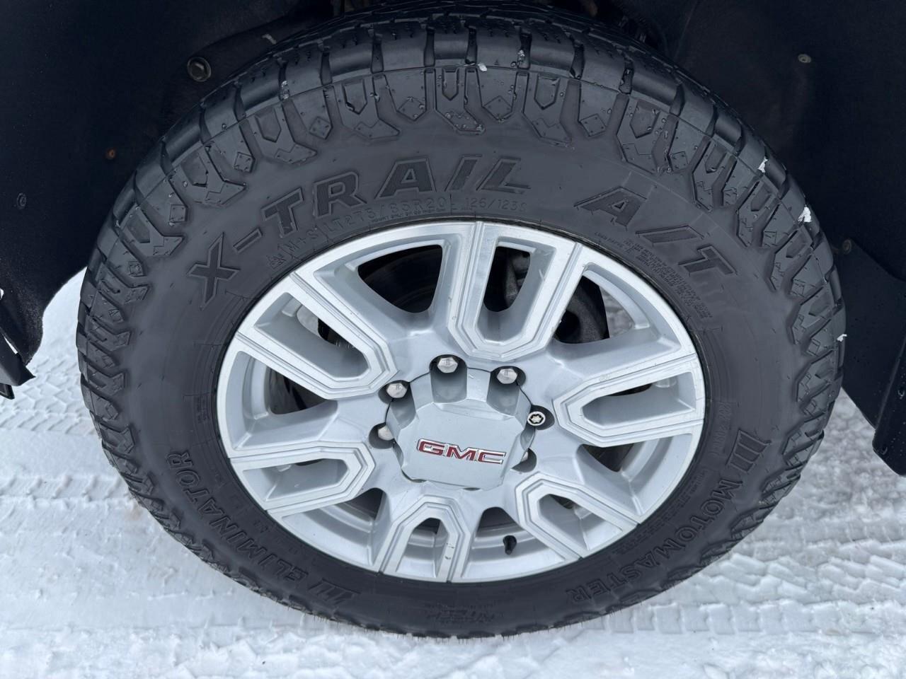 2023 GMC SIERRA 2500HD SLETrailer Brake Controller   Remote Start   Heate Photo