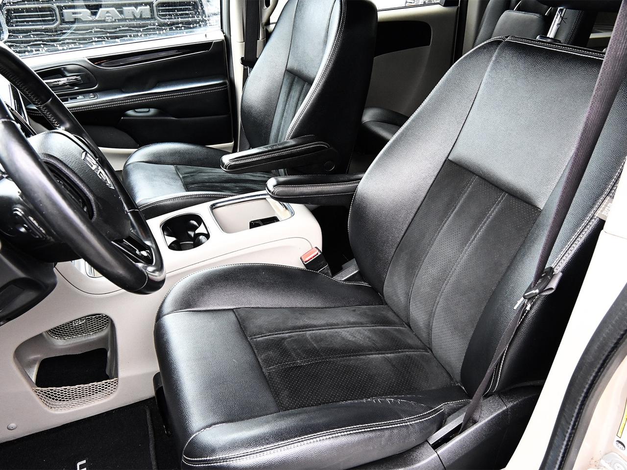2016 Dodge Grand Caravan SXT ~Leather ~Cam ~Bluetooth ~Stow 'N Go ~Alloys Photo