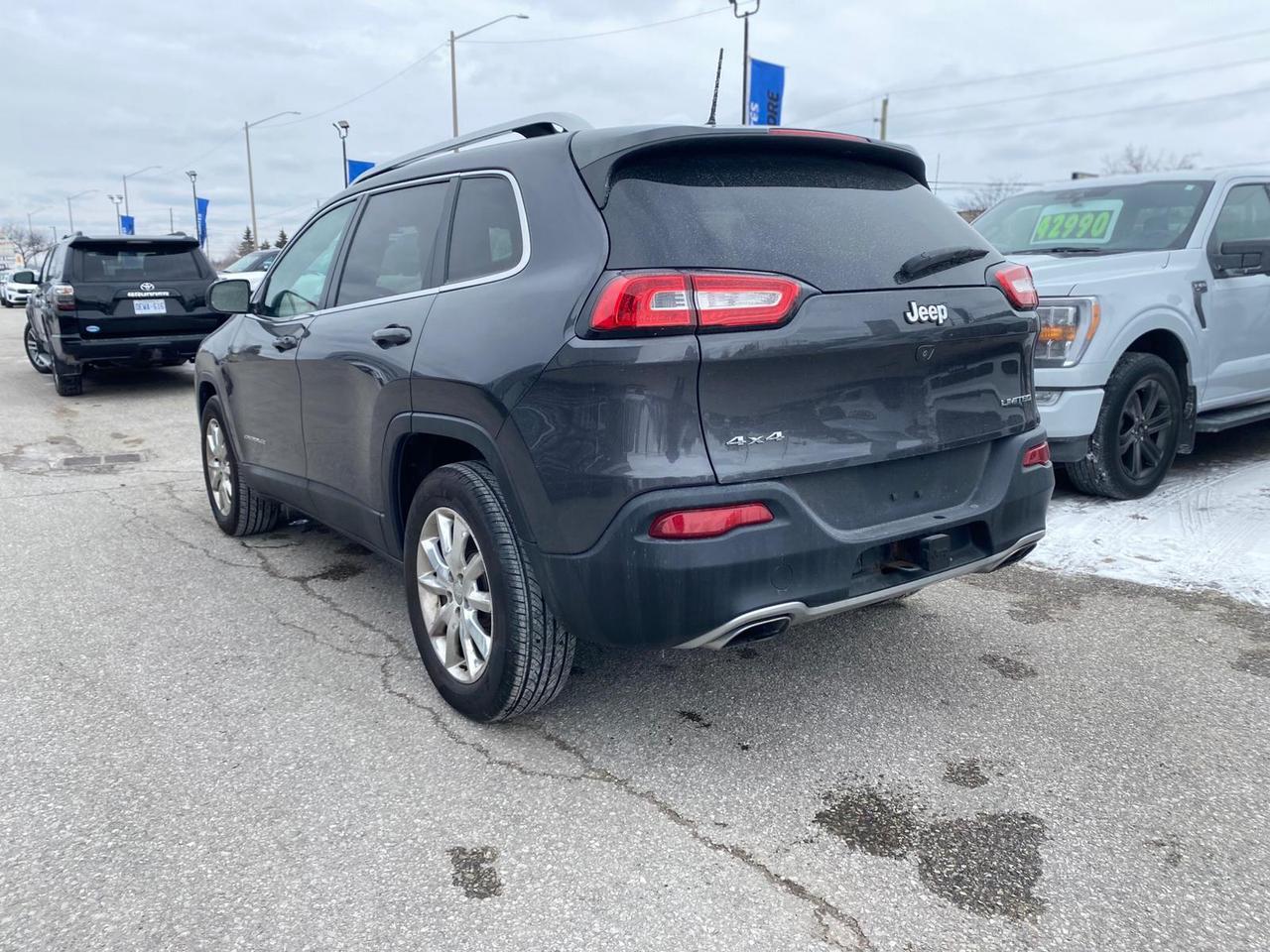 2016 Jeep Cherokee Limited 4x4 ~Nav ~Leather ~Moonroof ~Bluetooth Photo