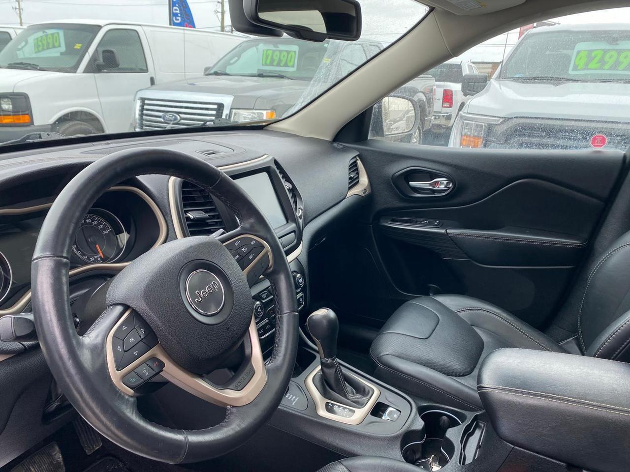 2016 Jeep Cherokee Limited 4x4 ~Nav ~Leather ~Moonroof ~Bluetooth Photo