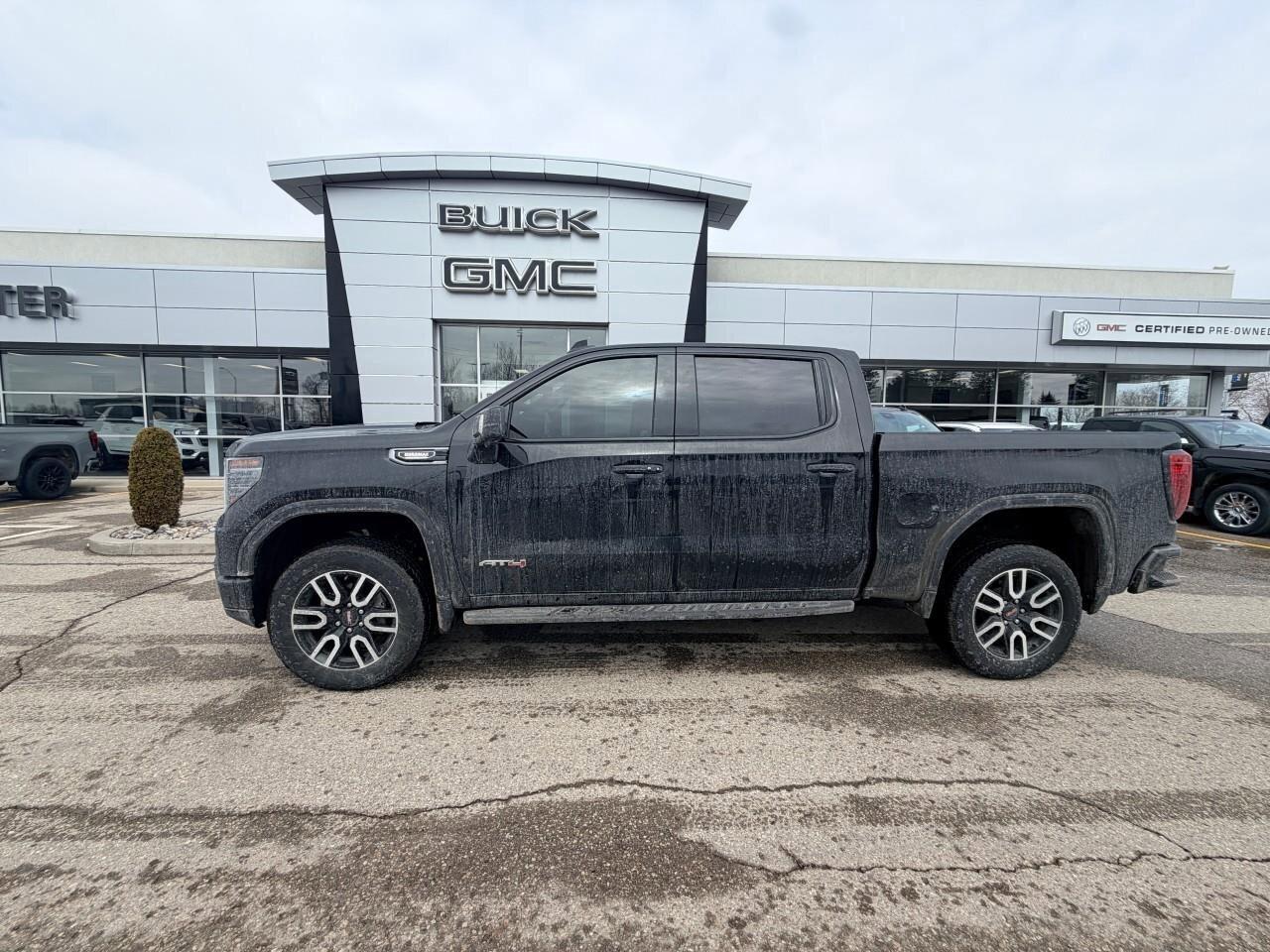 2025 GMC Sierra 1500 4WD Crew Cab 147  AT4 Photo3