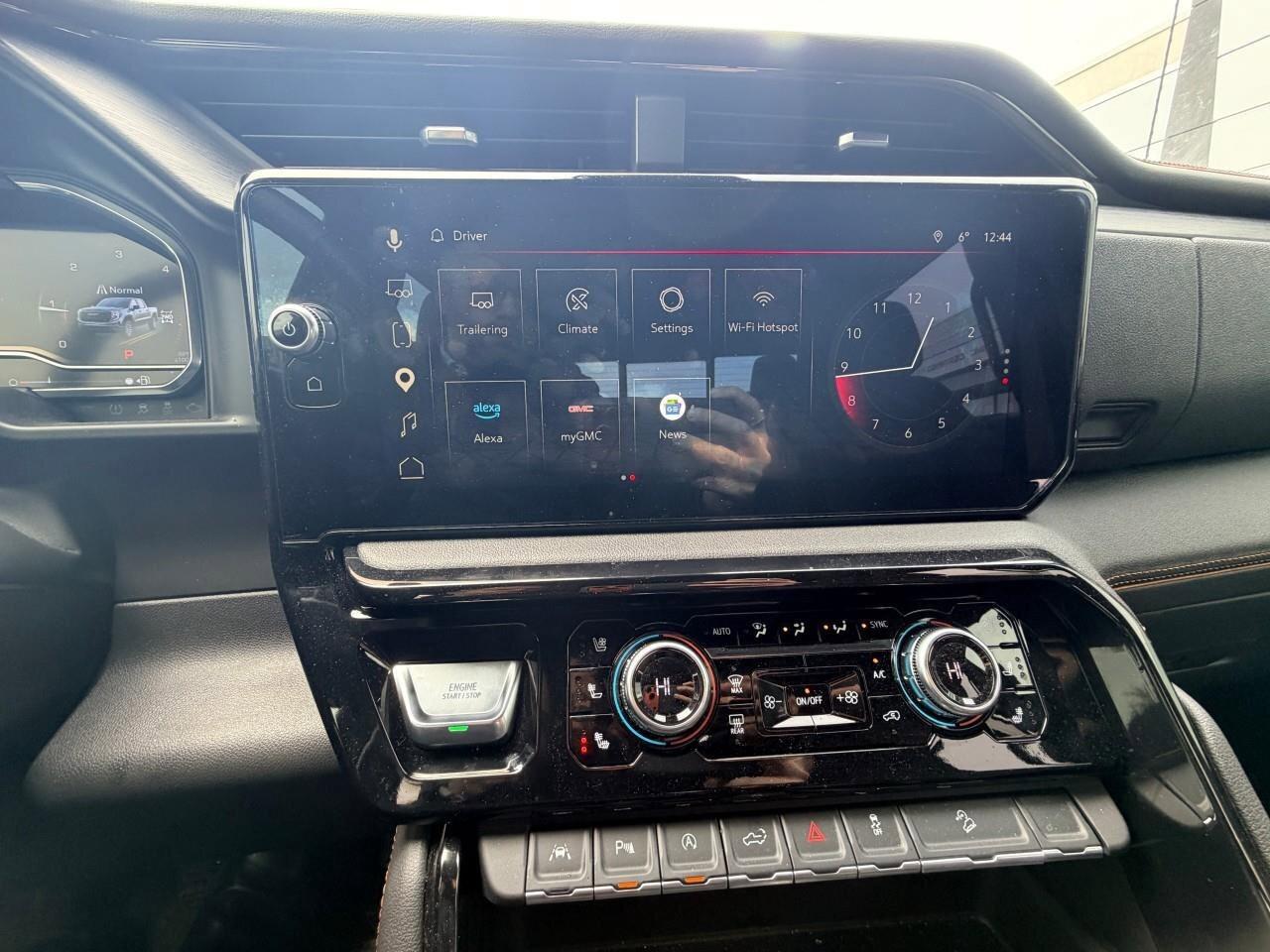 2025 GMC Sierra 1500 4WD Crew Cab 147  AT4 Photo