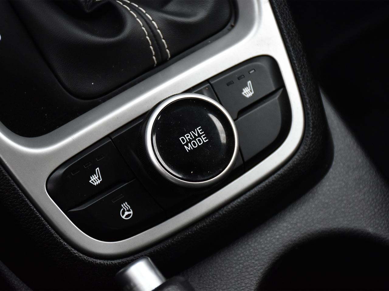 2020 Hyundai Venue Preferred ~Heated Seats ~Blind Spot ~Alloys ~Cam Photo