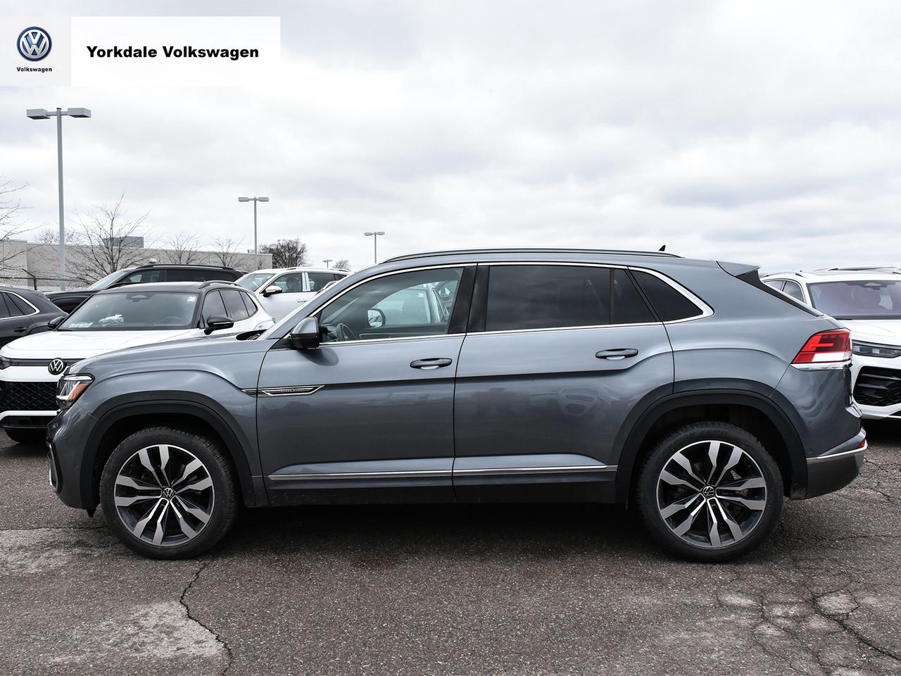 2021 Volkswagen Atlas Cross Sport  Photo