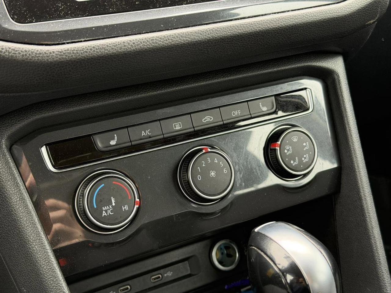 2020 Volkswagen Tiguan Trendline 4Motion Photo