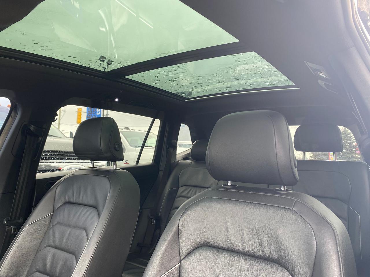 2019 Volkswagen Tiguan Highline ~Nav ~Heated Leather ~Moonroof ~Bluetooth Photo