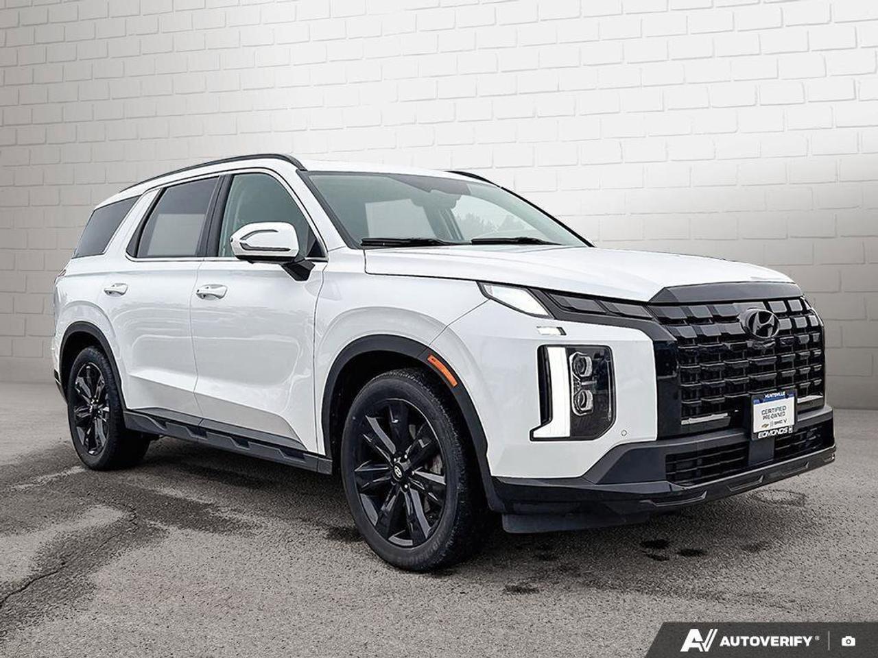2025 Hyundai PALISADE UrbanCertified Pre-Owned   Heated + Vented Seats Photo
