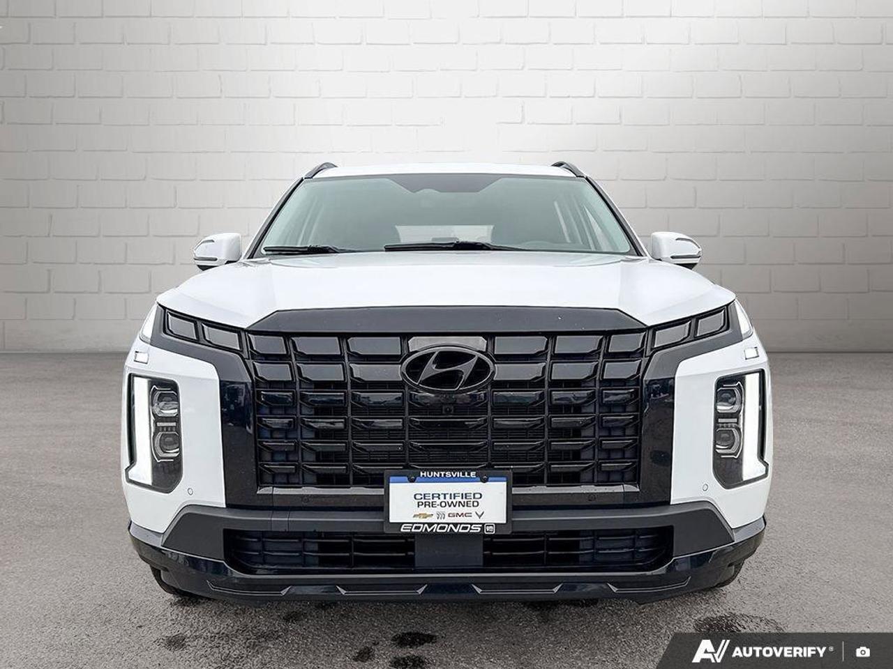 2025 Hyundai PALISADE UrbanCertified Pre-Owned   Heated + Vented Seats Photo