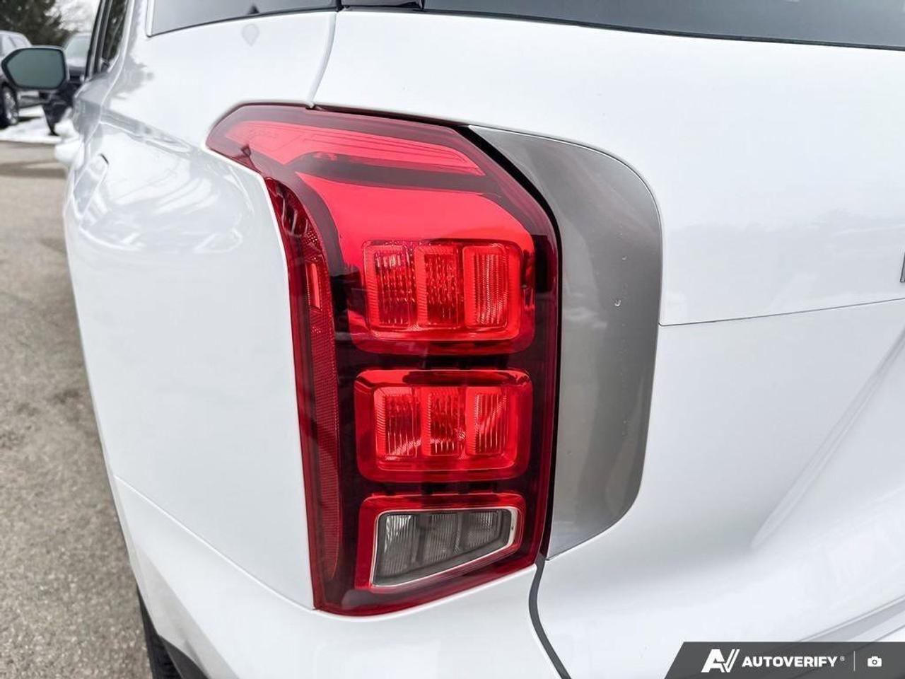 2025 Hyundai PALISADE UrbanCertified Pre-Owned   Heated + Vented Seats Photo