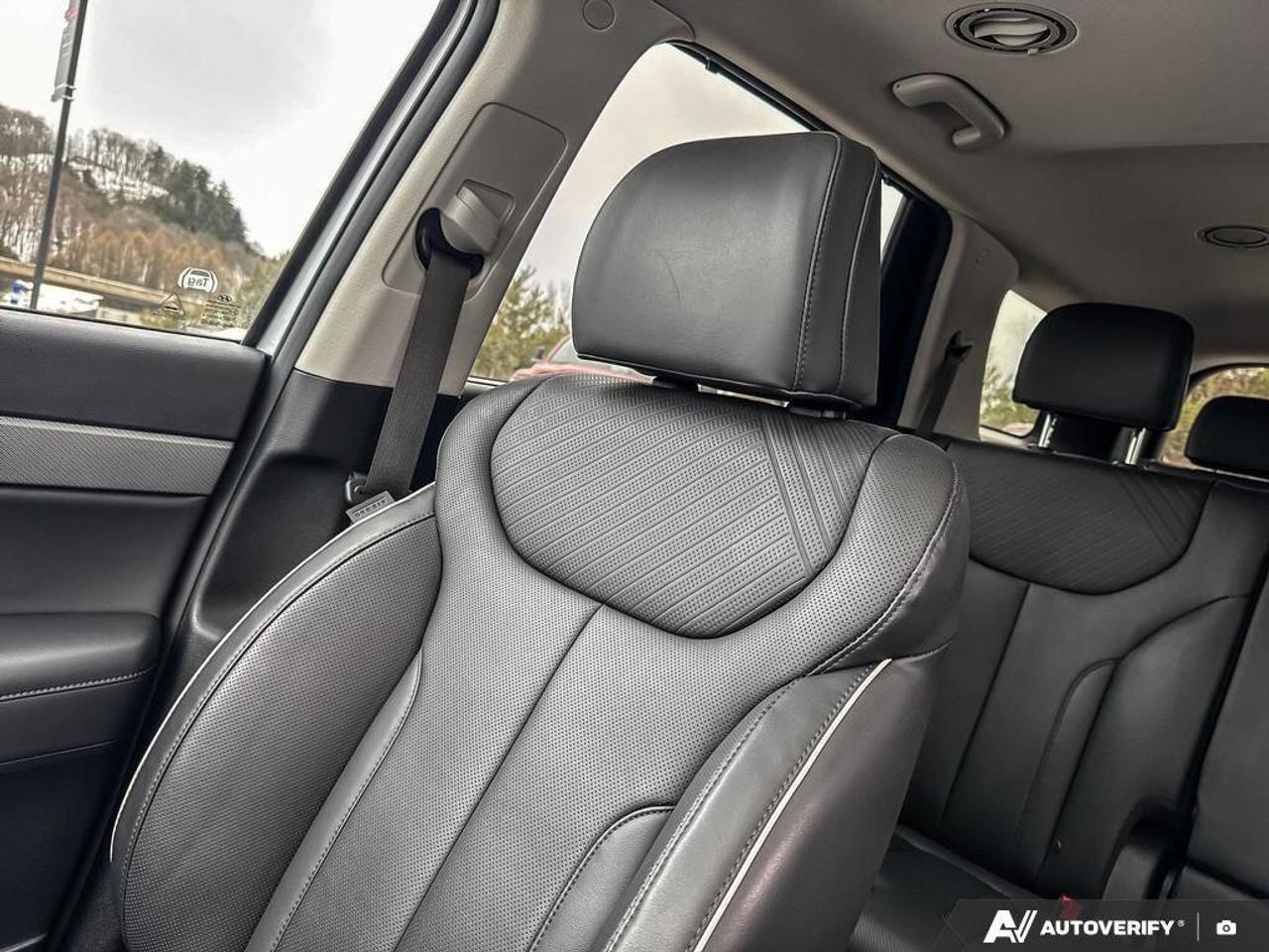 2025 Hyundai PALISADE UrbanCertified Pre-Owned   Heated + Vented Seats Photo