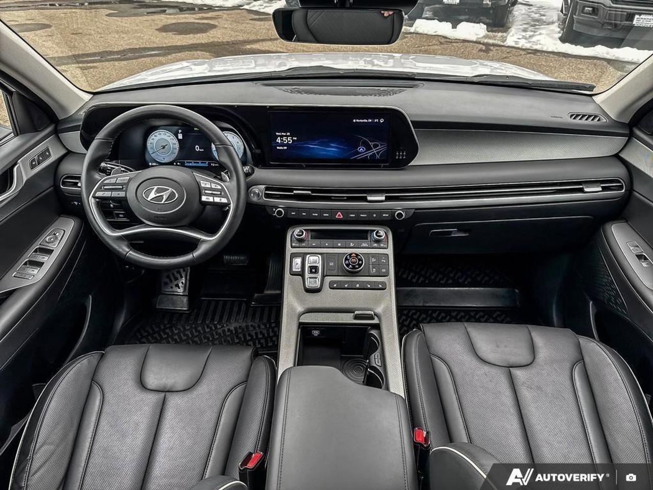 2025 Hyundai PALISADE UrbanCertified Pre-Owned   Heated + Vented Seats Photo
