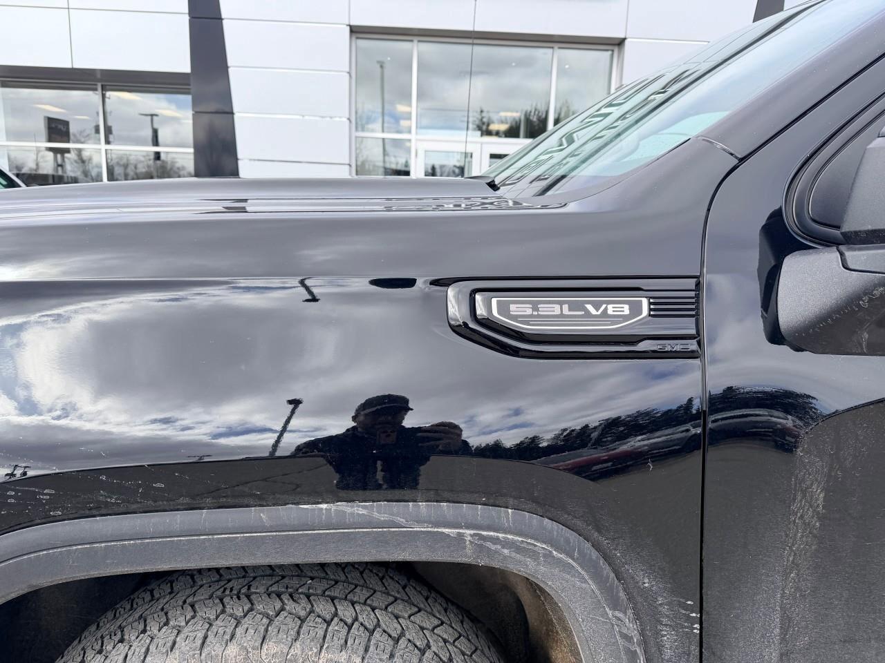 2024 GMC Sierra 1500 4WD Crew Cab 147  Elevation Photo2