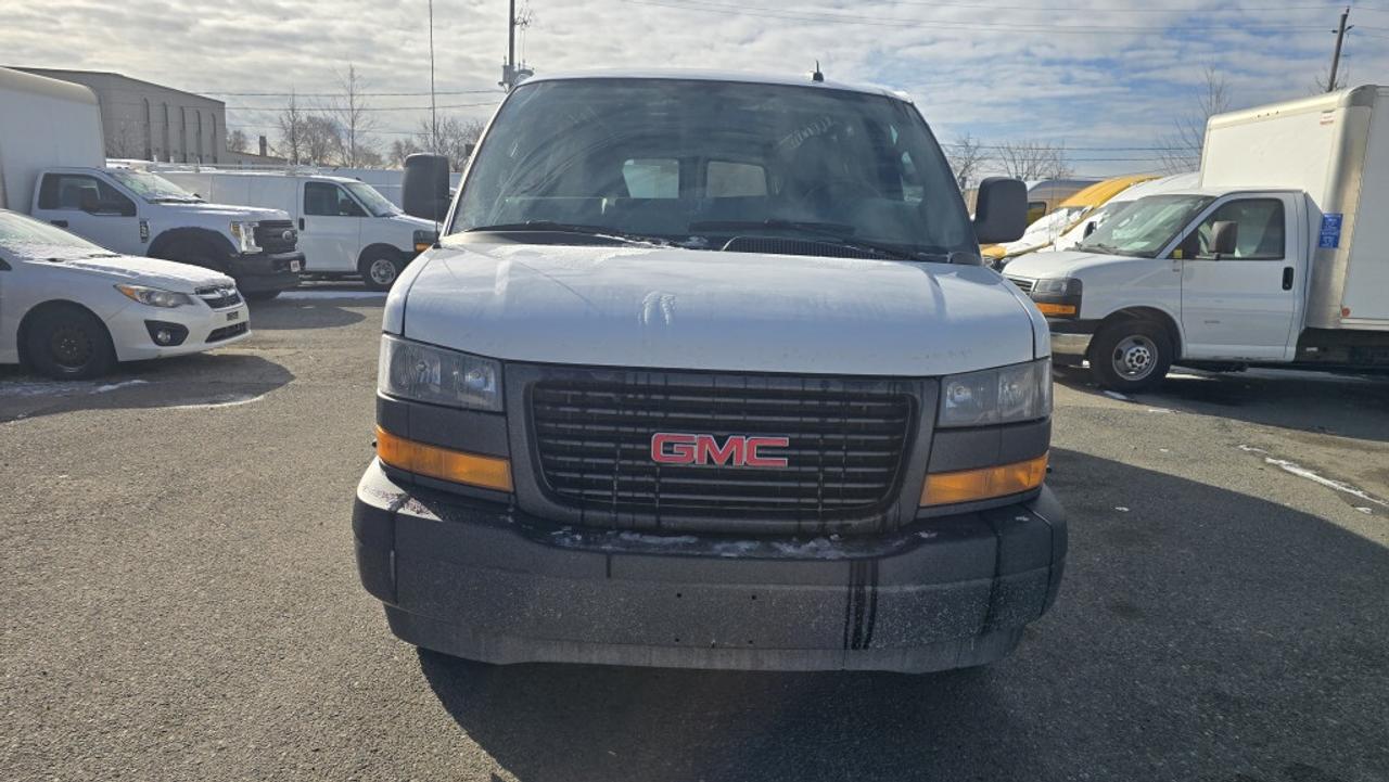 2022 GMC Savana Cargo Van G2500 155WB Extended V6 Gas Photo4