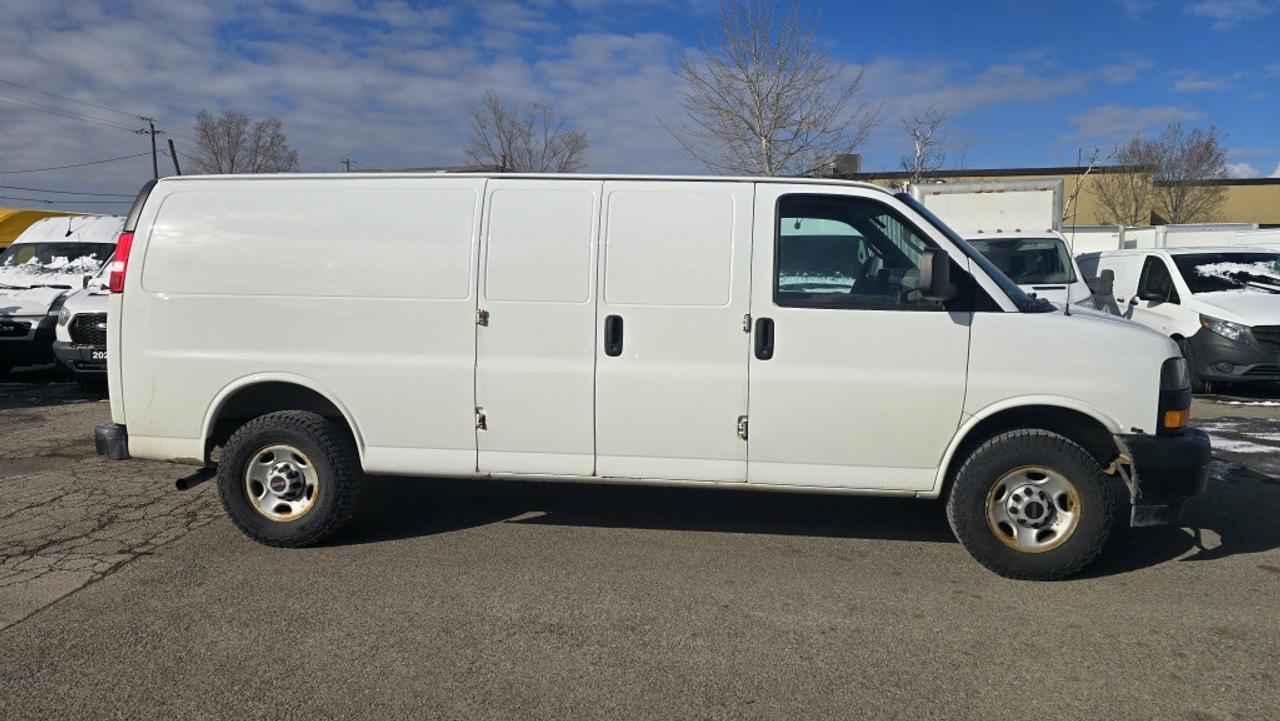 2022 GMC Savana Cargo Van G2500 155WB Extended V6 Gas Photo
