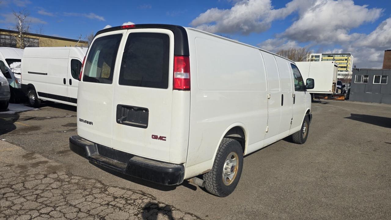 2022 GMC Savana Cargo Van G2500 155WB Extended V6 Gas Photo