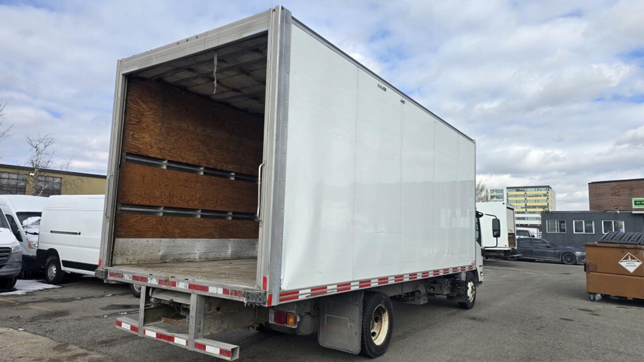 2021 Isuzu NPR 20Ft Box - V8 Gasoline - Ramp - 96 High Box Photo