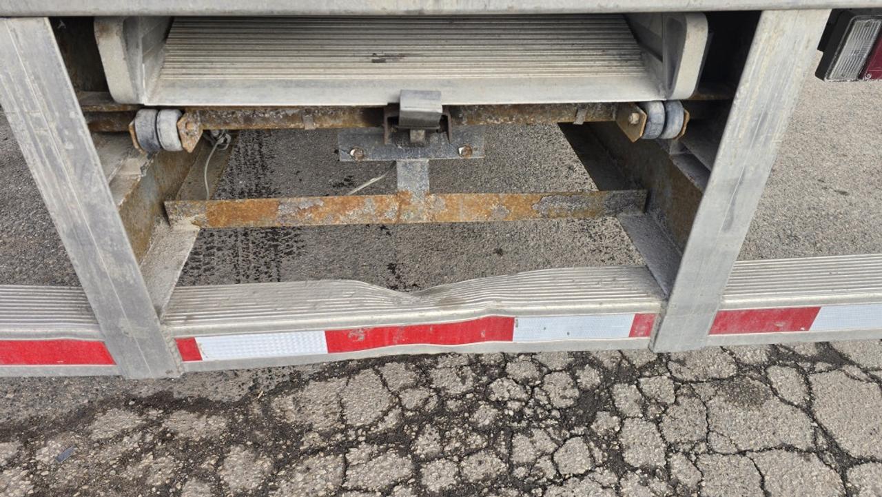 2021 Isuzu NPR 20Ft Box - V8 Gasoline - Ramp - 96 High Box Photo