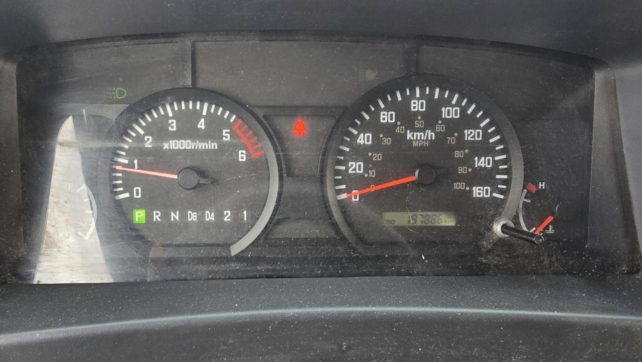 2021 Isuzu NPR 20Ft Box - V8 Gasoline - Ramp - 96 High Box Photo