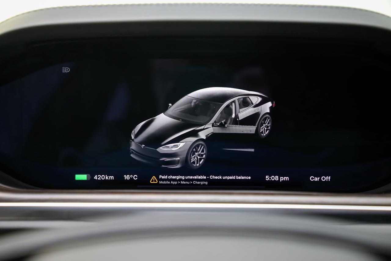 2022 Tesla Model S AWD 600KM RANGE FSD 3 COMPUTR AUTOPILOT YOKE LOWKM Photo