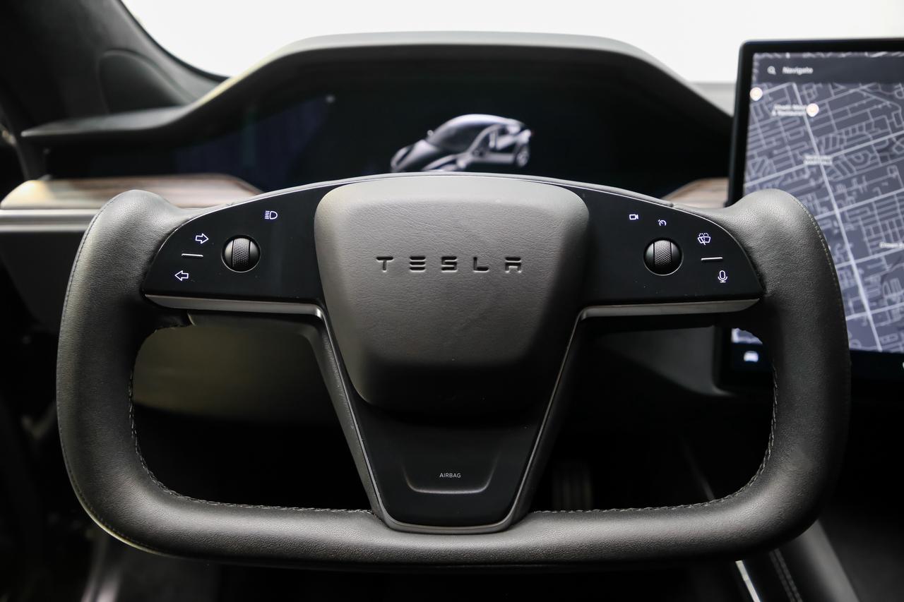 2022 Tesla Model S AWD 600KM RANGE FSD 3 COMPUTR AUTOPILOT YOKE LOWKM Photo