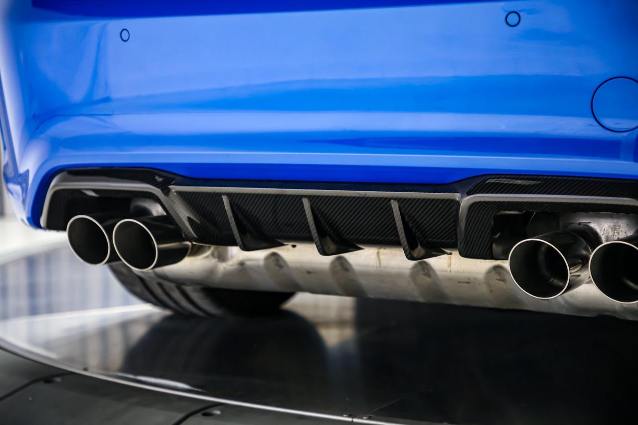 2020 BMW M2 CS 444HP MANUAL CARBONCERAMIC CARBONROOF GOLDRIMS Photo