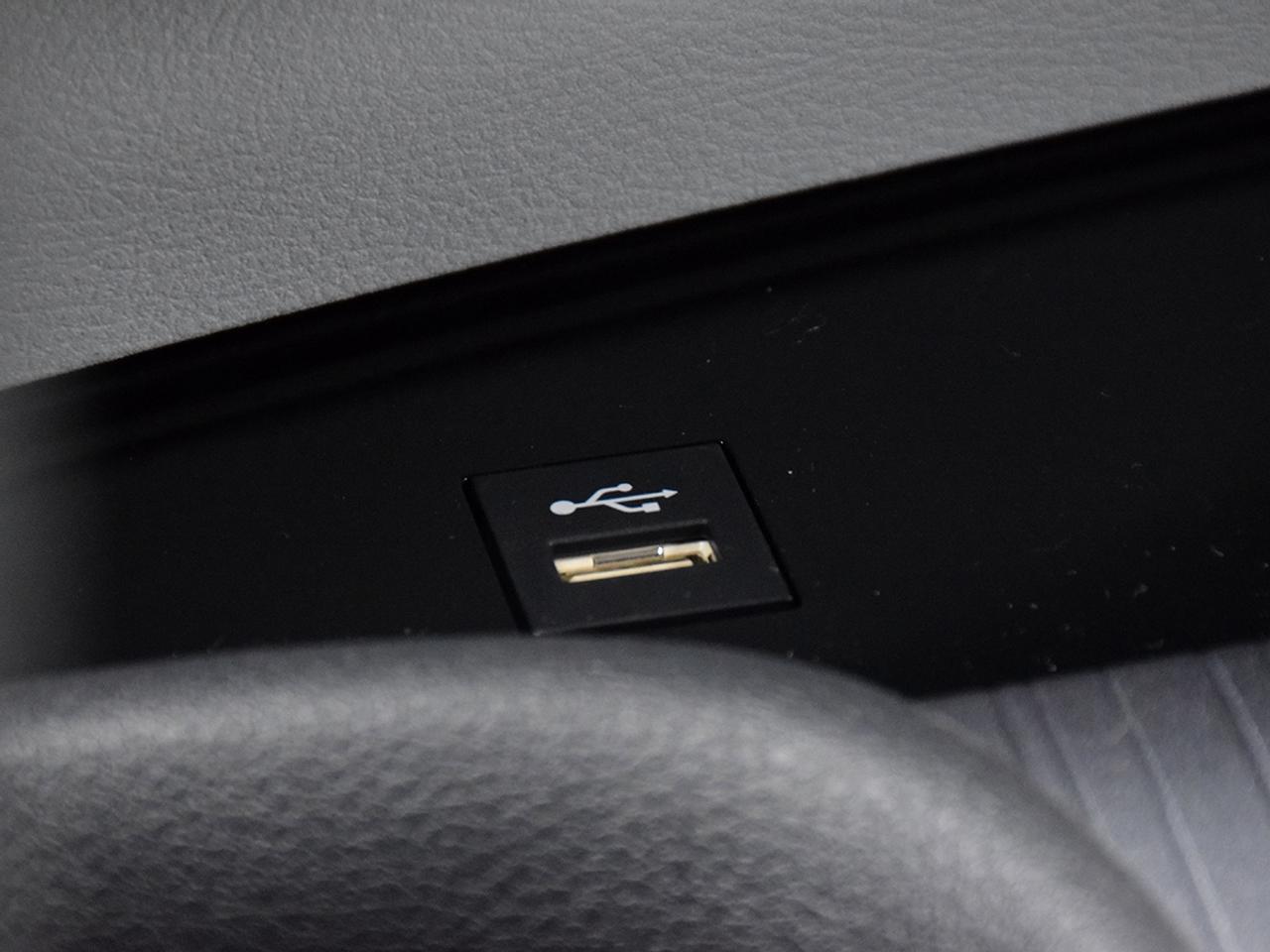 2026 Toyota Sienna LE Photo