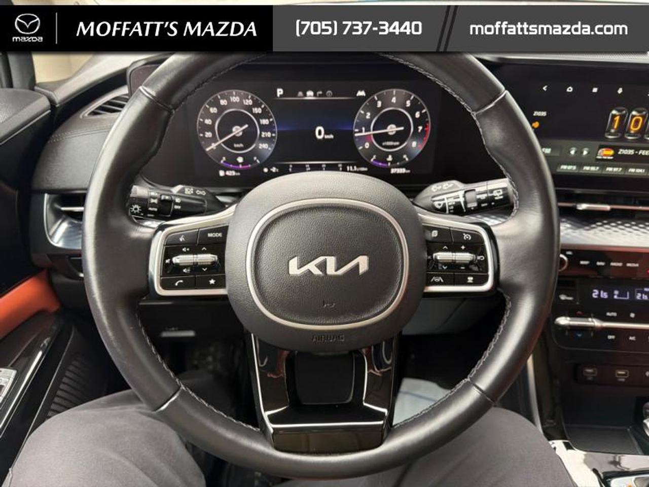 2022 Kia Carnival SX Photo