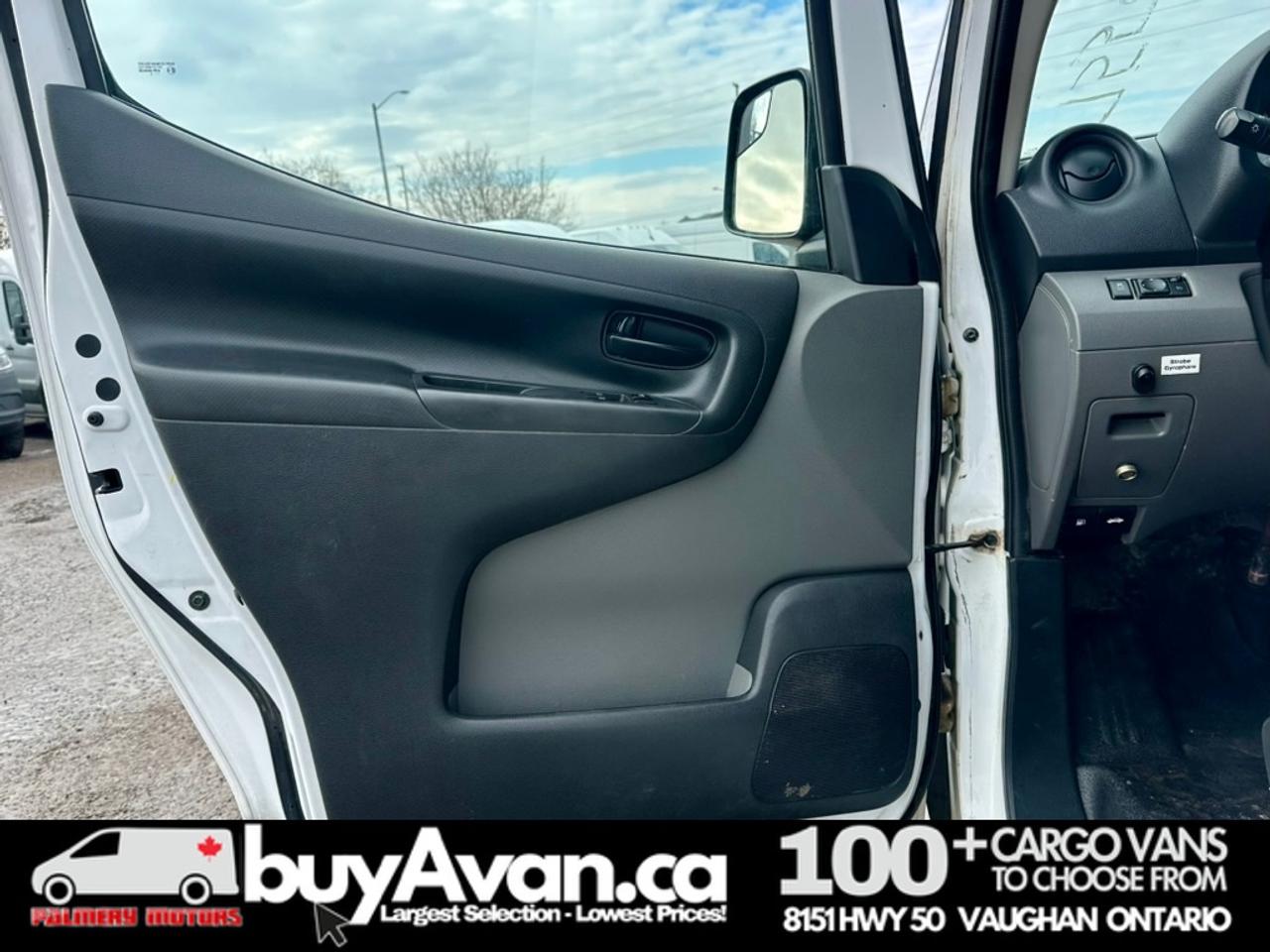 2019 Nissan NV200 NV200 SV + Divider Shelves Racks Photo
