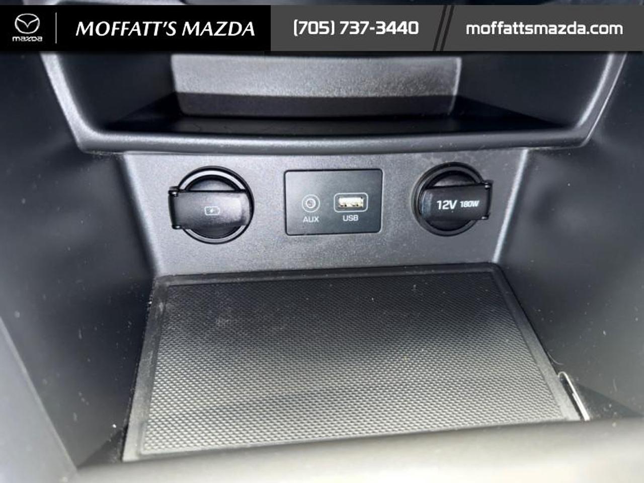 2020 Hyundai KONA 1.6T Trend AWD w/Two-Tone Roof Photo