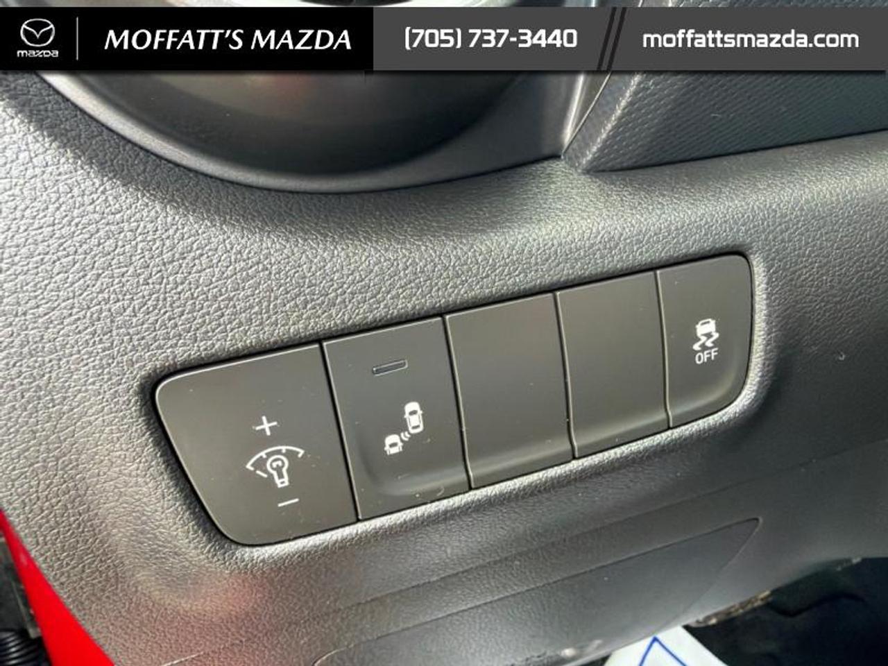 2020 Hyundai KONA 1.6T Trend AWD w/Two-Tone Roof Photo