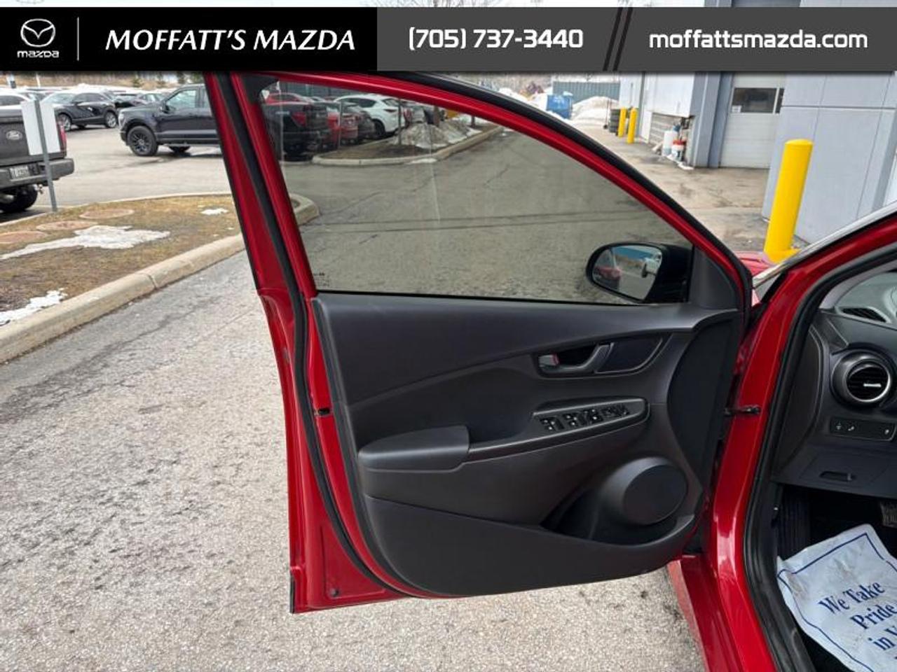 2020 Hyundai KONA 1.6T Trend AWD w/Two-Tone Roof Photo