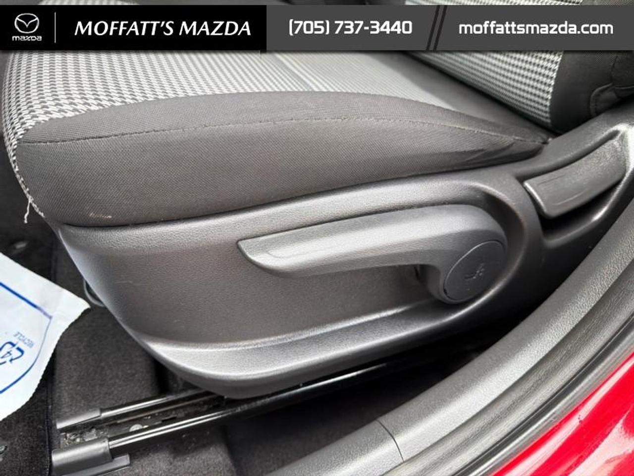 2020 Hyundai KONA 1.6T Trend AWD w/Two-Tone Roof Photo