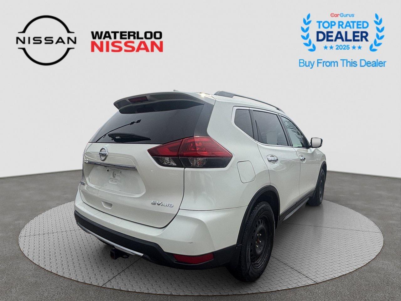 2019 Nissan Rogue SV Photo4