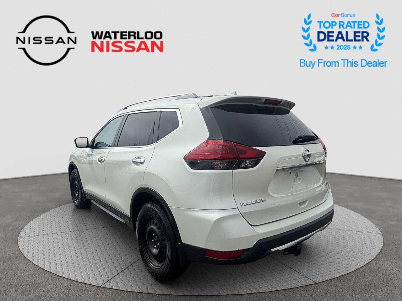 2019 Nissan Rogue SV Photo