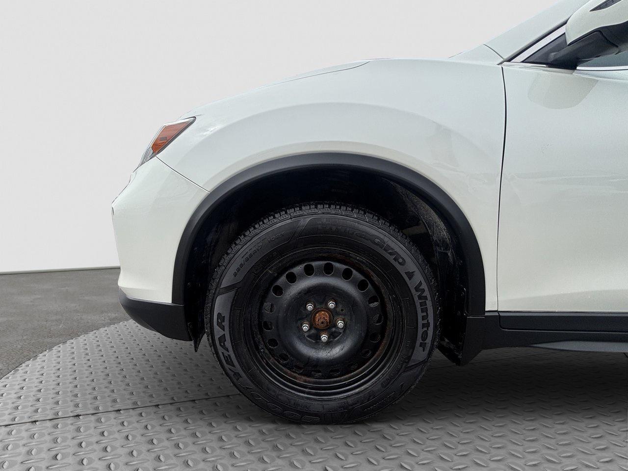 2019 Nissan Rogue SV Photo