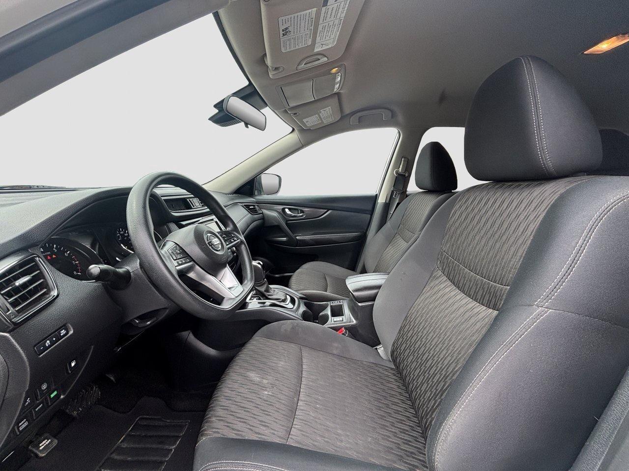 2019 Nissan Rogue SV Photo