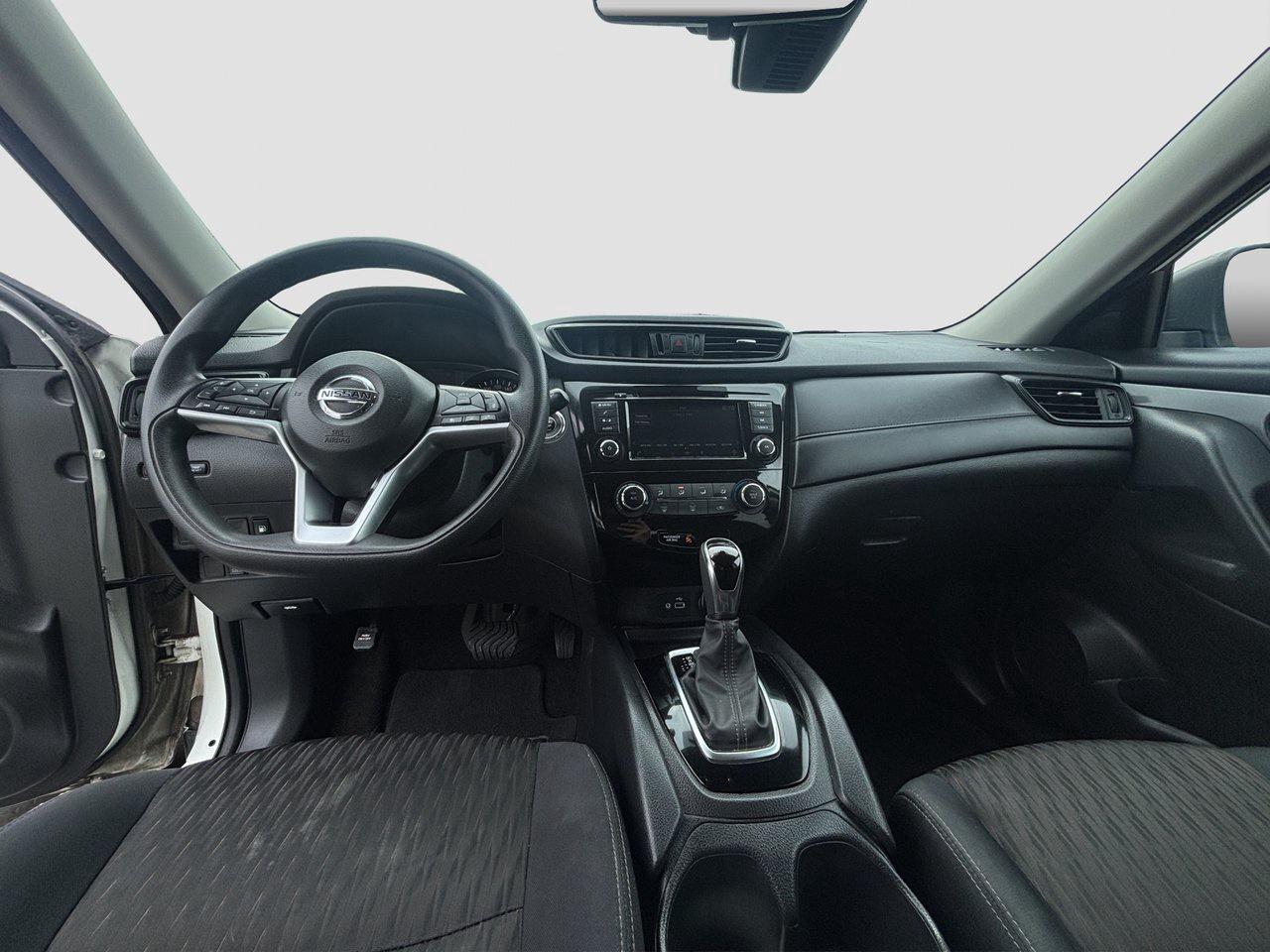 2019 Nissan Rogue SV Photo