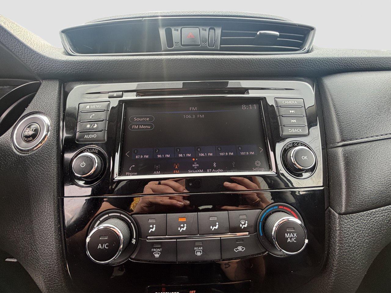 2019 Nissan Rogue SV Photo