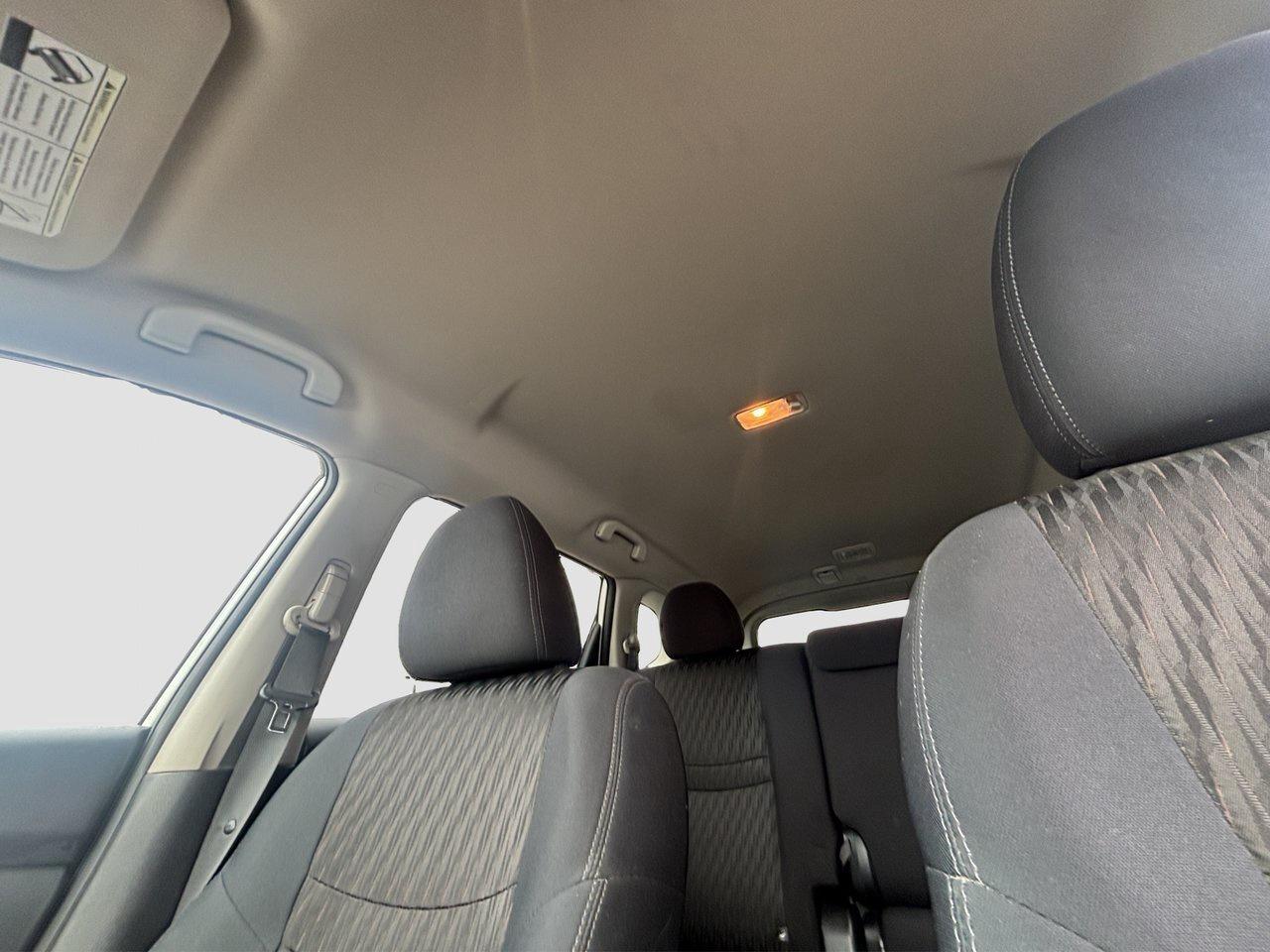 2019 Nissan Rogue SV Photo